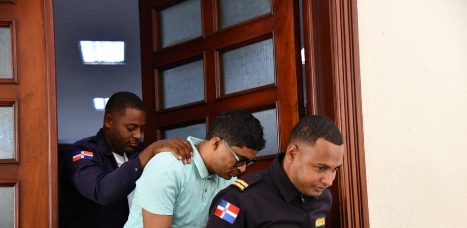 aplazan juicio fondo