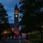 policía cornell buscó