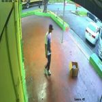 denuncian tres jóvenes