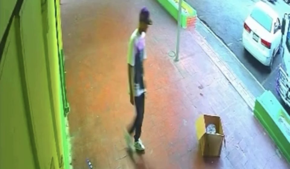 denuncian tres jóvenes