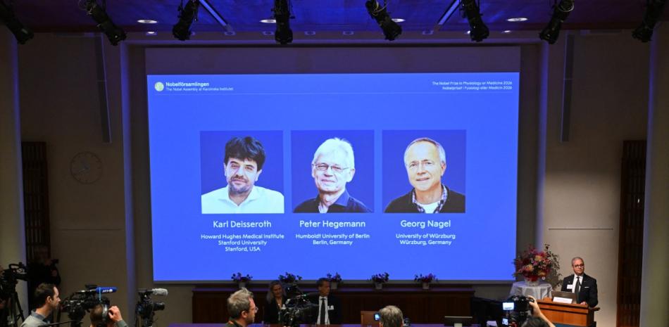 científicos ganan premio